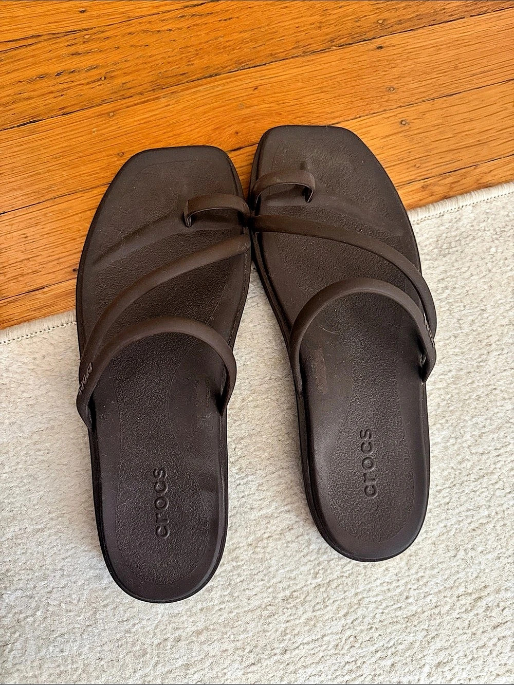 Crocs Miami Square Flip Brown Sandals